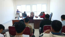 ETIK LEGISLATIF: Aktivis GTN melakukan audiensi dengan BK DPRD Sumenep untuk mengawal kasus pelanggaran etik anggota legislatif, Jumat (24/04/2026). (GTN for radarpantura.id)