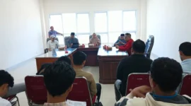 ETIK LEGISLATIF: Aktivis GTN melakukan audiensi dengan BK DPRD Sumenep untuk mengawal kasus pelanggaran etik anggota legislatif, Jumat (24/04/2026). (GTN for radarpantura.id)