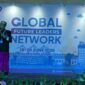 BERPRESTASI: Siswa SMAN 1 Sapeken, Agam Satriya, saat tampil di Panggung Global Future Leaders Network (GFLN) tingkat nasional di Jakarta. (Radarpantura.id/Istimewa)
