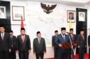 PELAYAN PUBLIK: Bupati Sumenep, Achmad Fauzi Wongsojudo, memimpin prosesi pelantikan Pejabat Eselon II, Selasa (23/6). (Humas Pemkab Sumenep for Radarpantura.id)