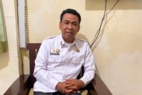 PIMPINAN: Kepala Dinas Lingkungan Hidup Sumenep, Anwar Syahroni Yusuf. (Miftahol Rosiqin/Radarpantura.id)