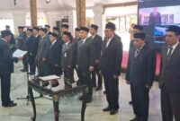 ABDI NEGARA: Bupati Fauzi melantik 25 pejabat Pemkab di Pendopo Agung Keraton Sumenep, Senin (13/7). (Radarpantura.id/Istimewa)