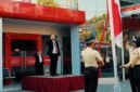 REFLEKTIF: Karyawan Bank Jatim Cabang Sumenep menggelar Upacara Peringatan HUT ke 81 Kemerdekaan RI di halaman kantor, Senin (17/8). (Bank Jatim for Radarpantura.id)