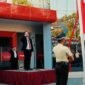 REFLEKTIF: Karyawan Bank Jatim Cabang Sumenep menggelar Upacara Peringatan HUT ke 81 Kemerdekaan RI di halaman kantor, Senin (17/8). (Bank Jatim for Radarpantura.id)